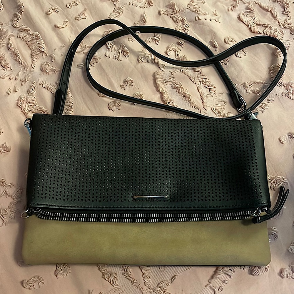 Stella & Dot cross body bag beautiful Black and Tan wonderful loved condition